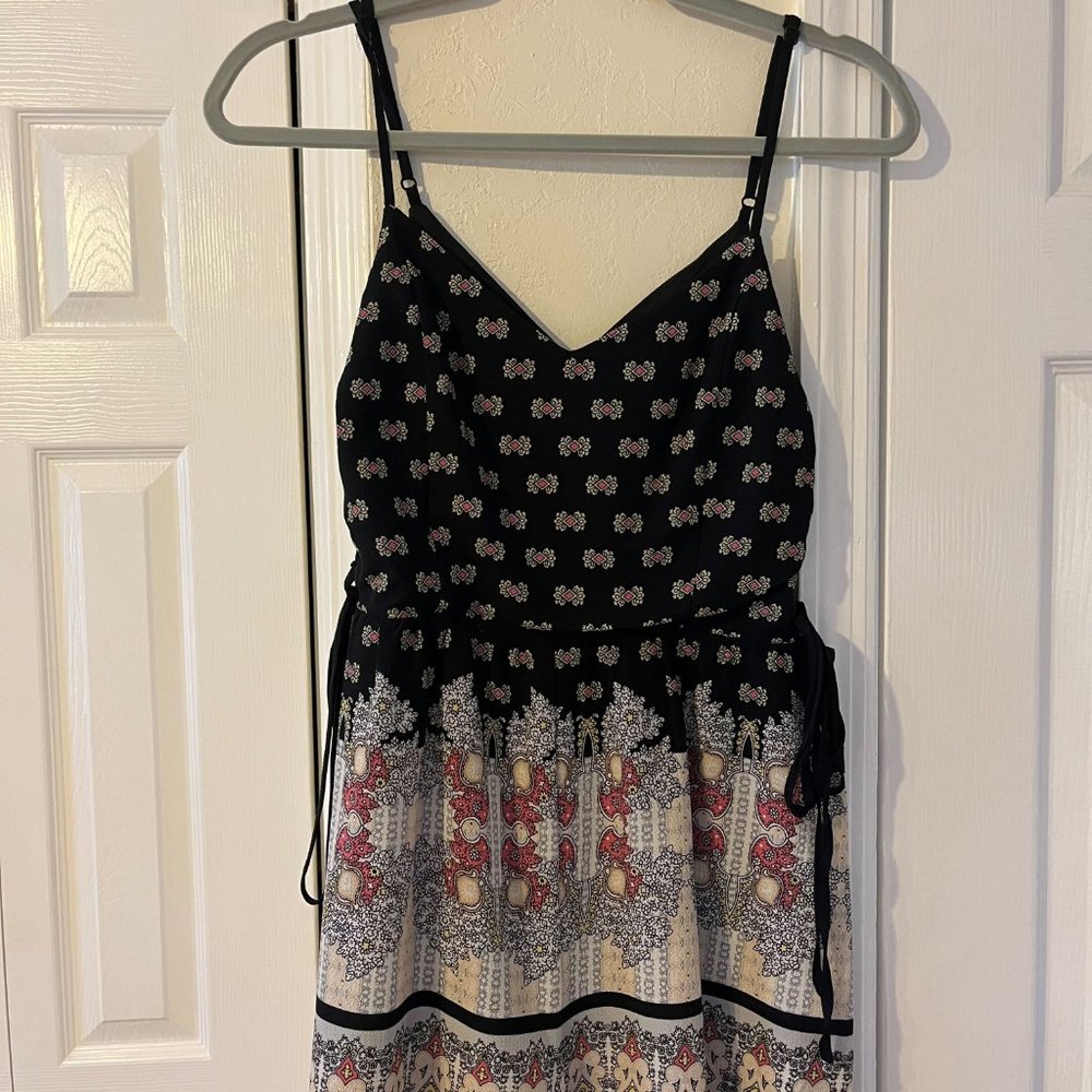 Jealous Tomato Patterned Romper with Peek-a-boo Side Ties - M